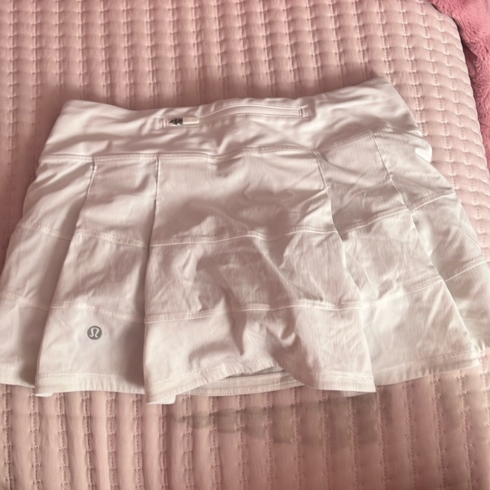 Lululmeon pace rival skirt white